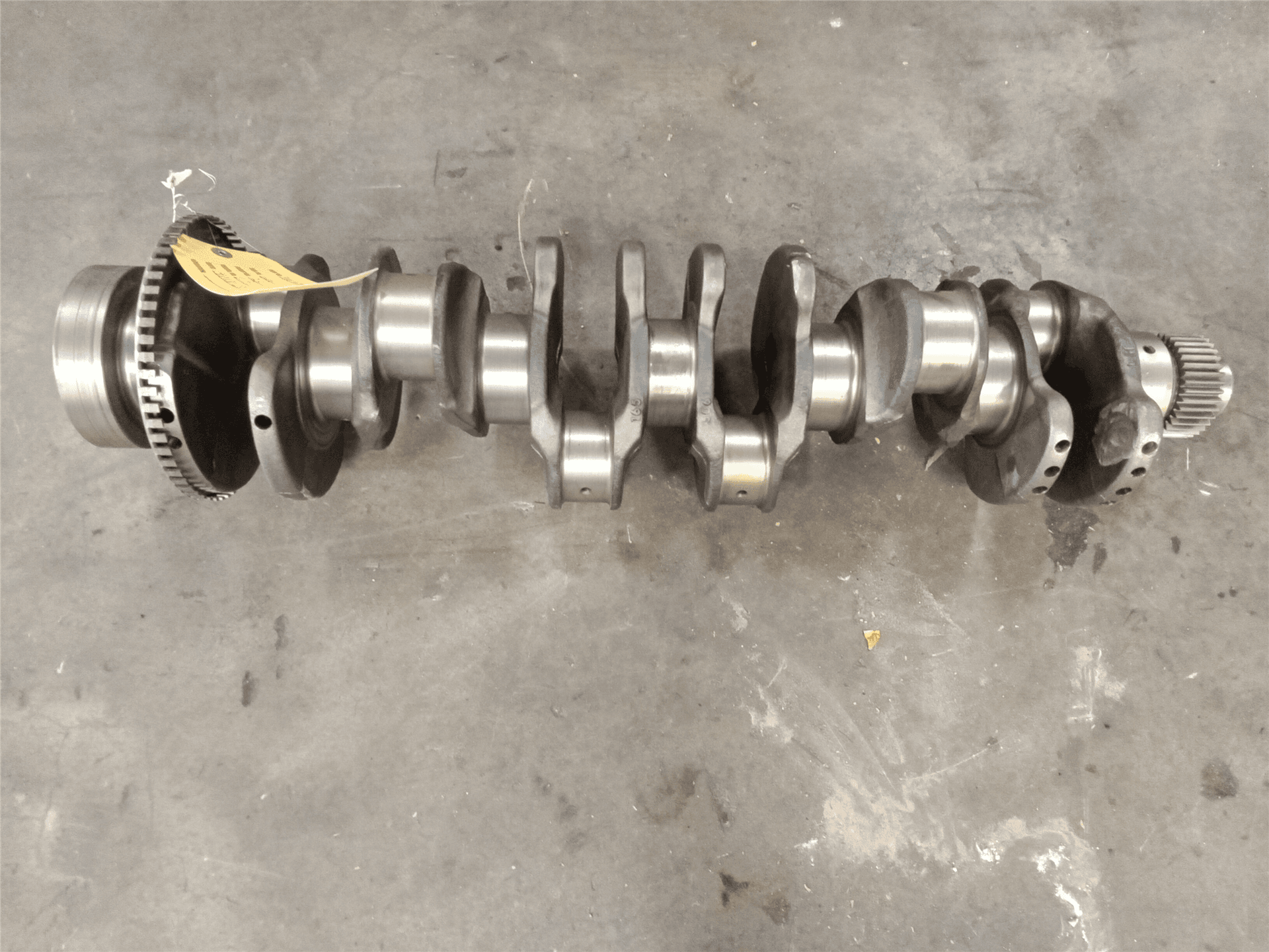 USED CRANKSHAFT image 1