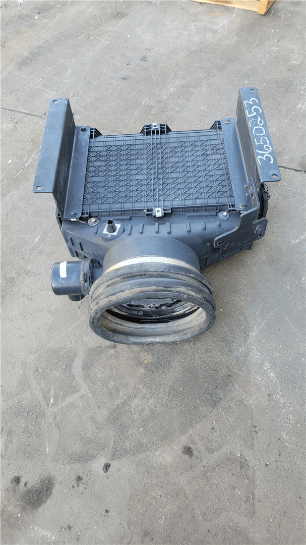 USED AIR CLEANER image 1