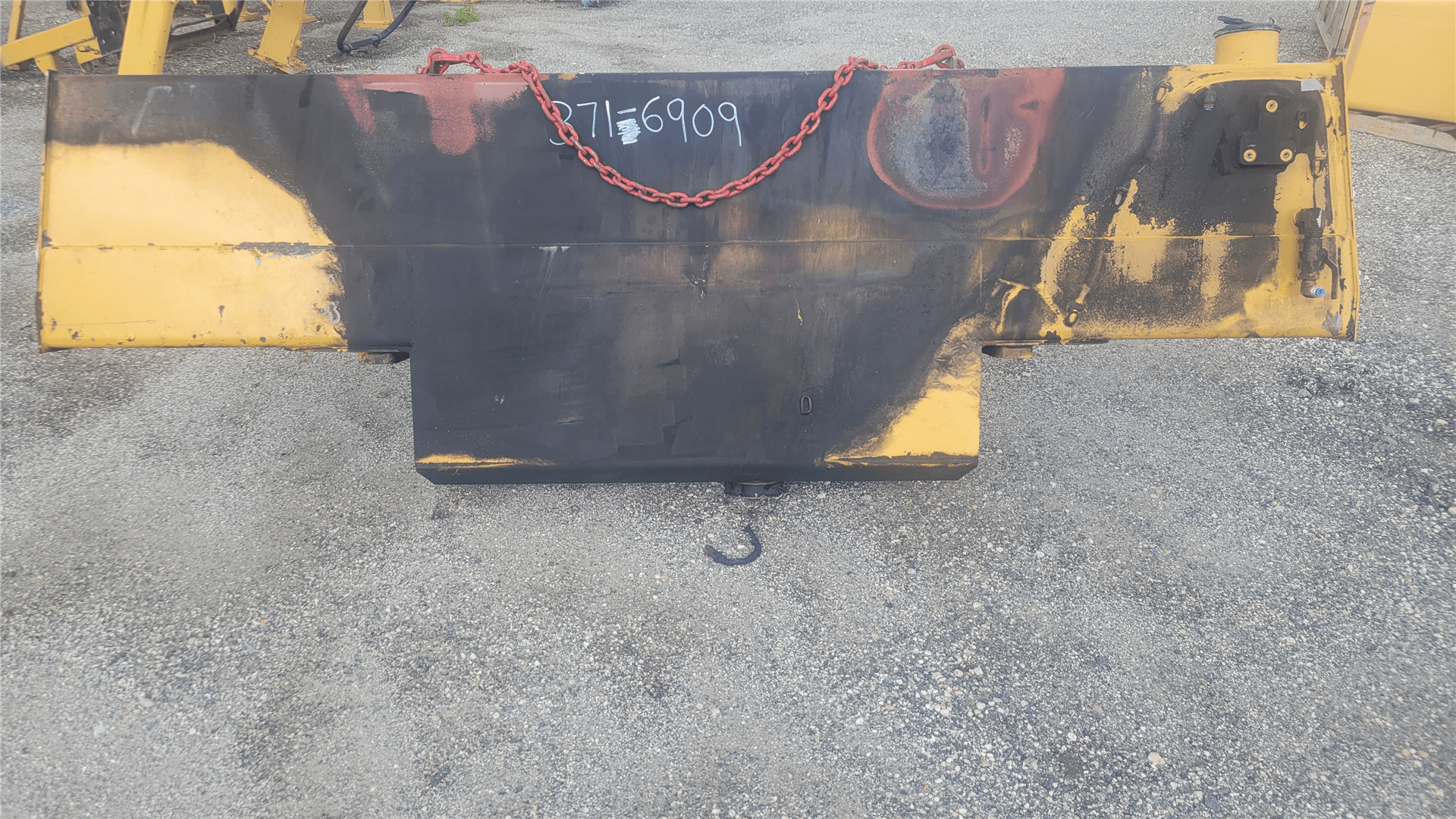 USED FUEL TANK image 1