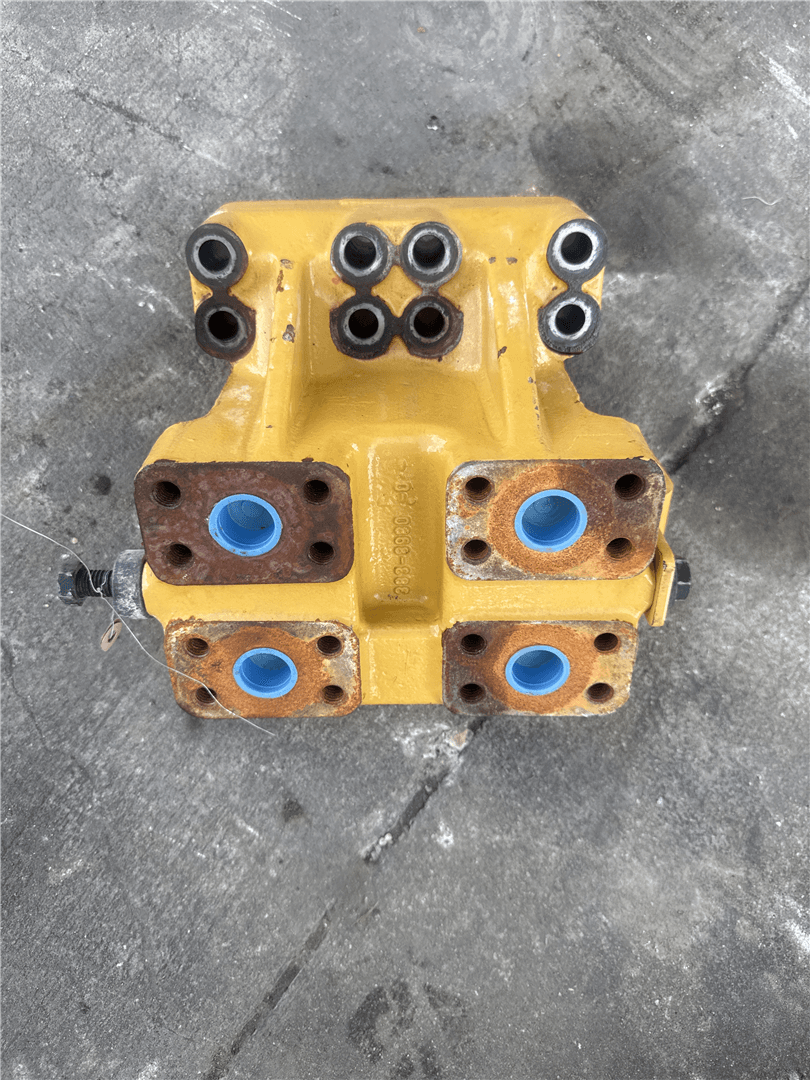 USED MANIFOLD image 1
