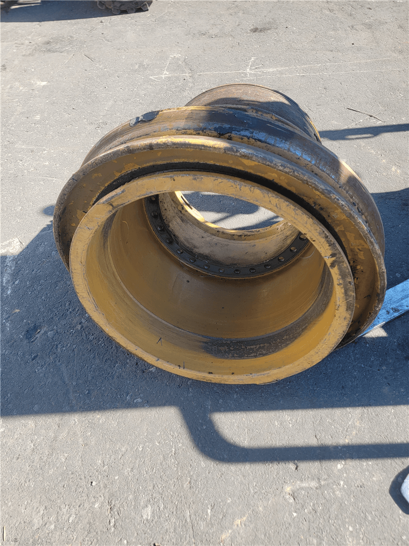 USED RIM image