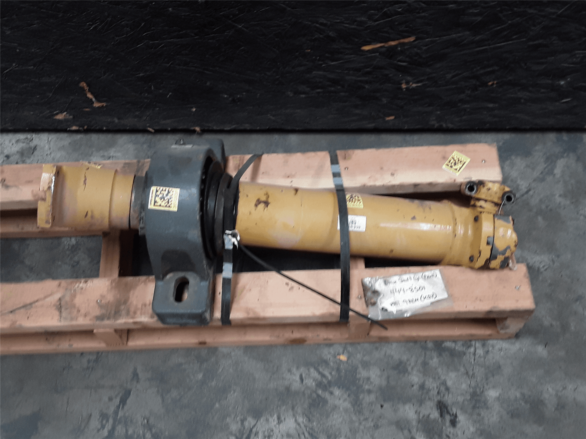 USED SHAFT image 1