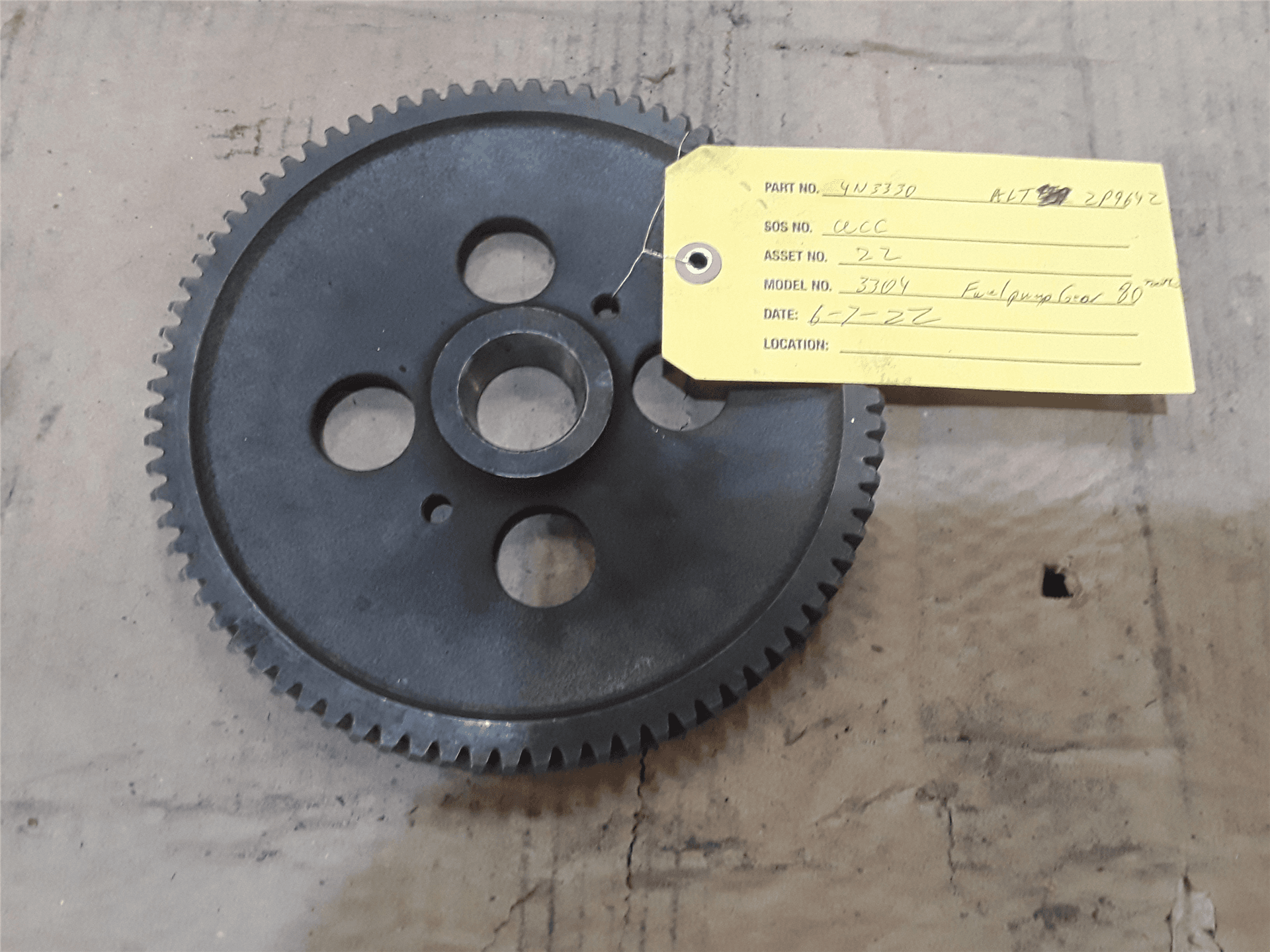 USED FUEL PUMP GEA image 1