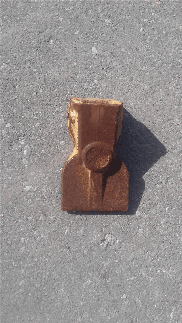 USED WIDE TEETH image 1