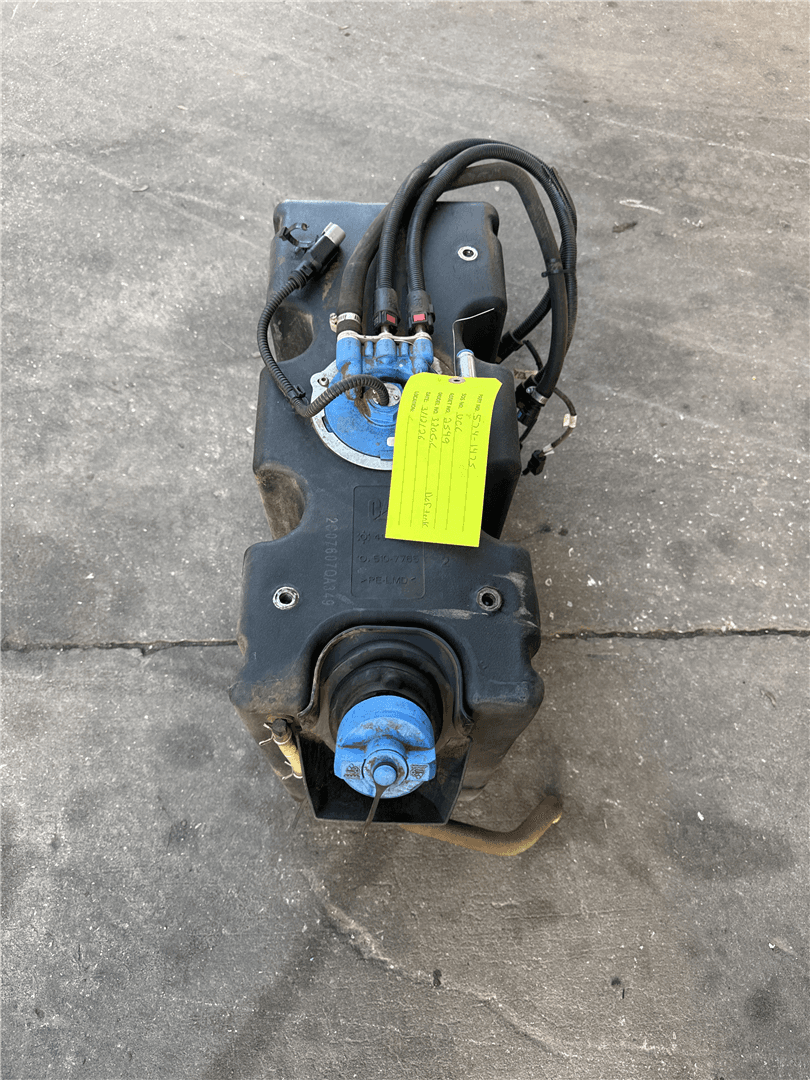 USED DEF TANK GP image 1