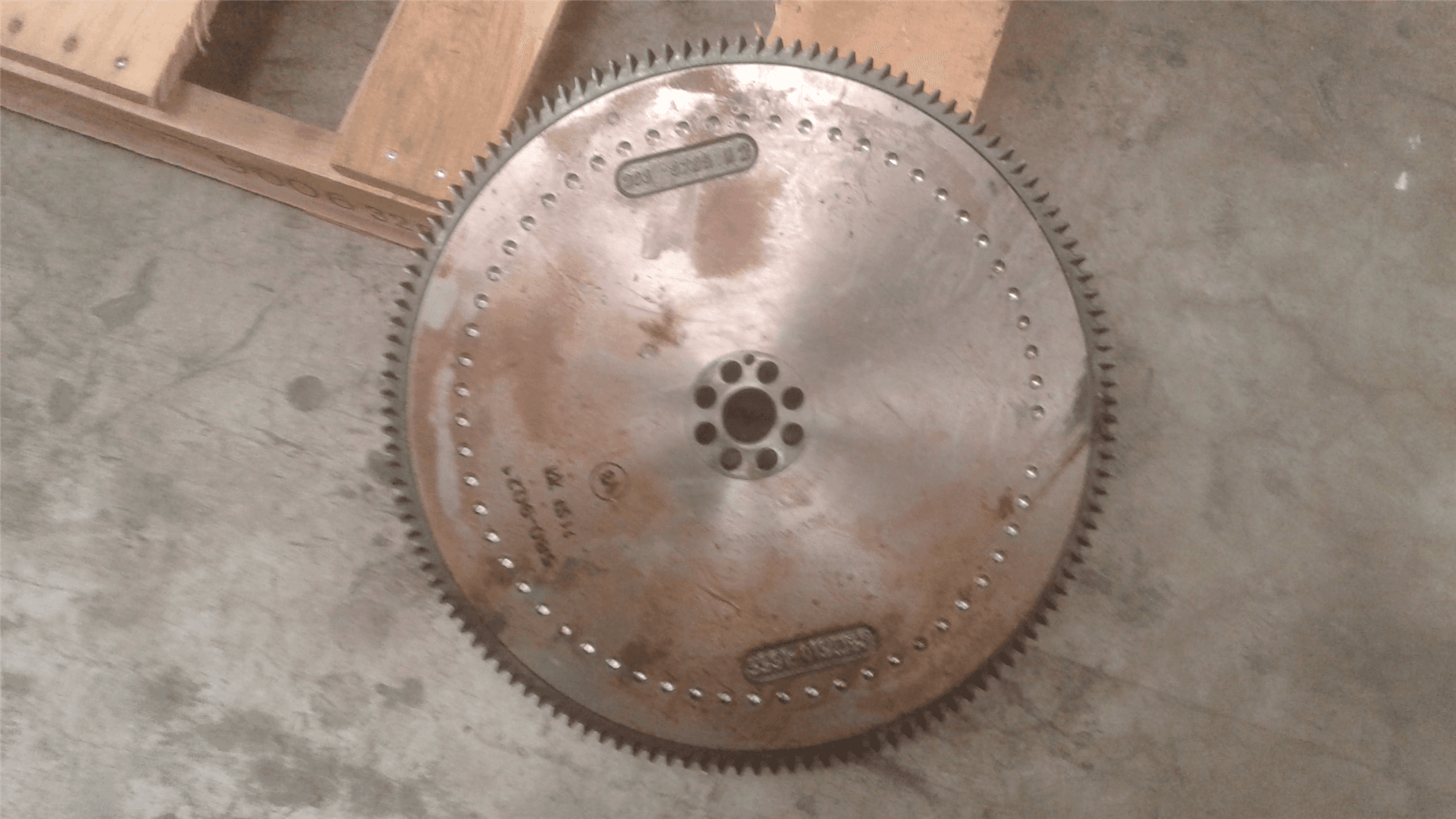 USED FLYWHEEL image 1
