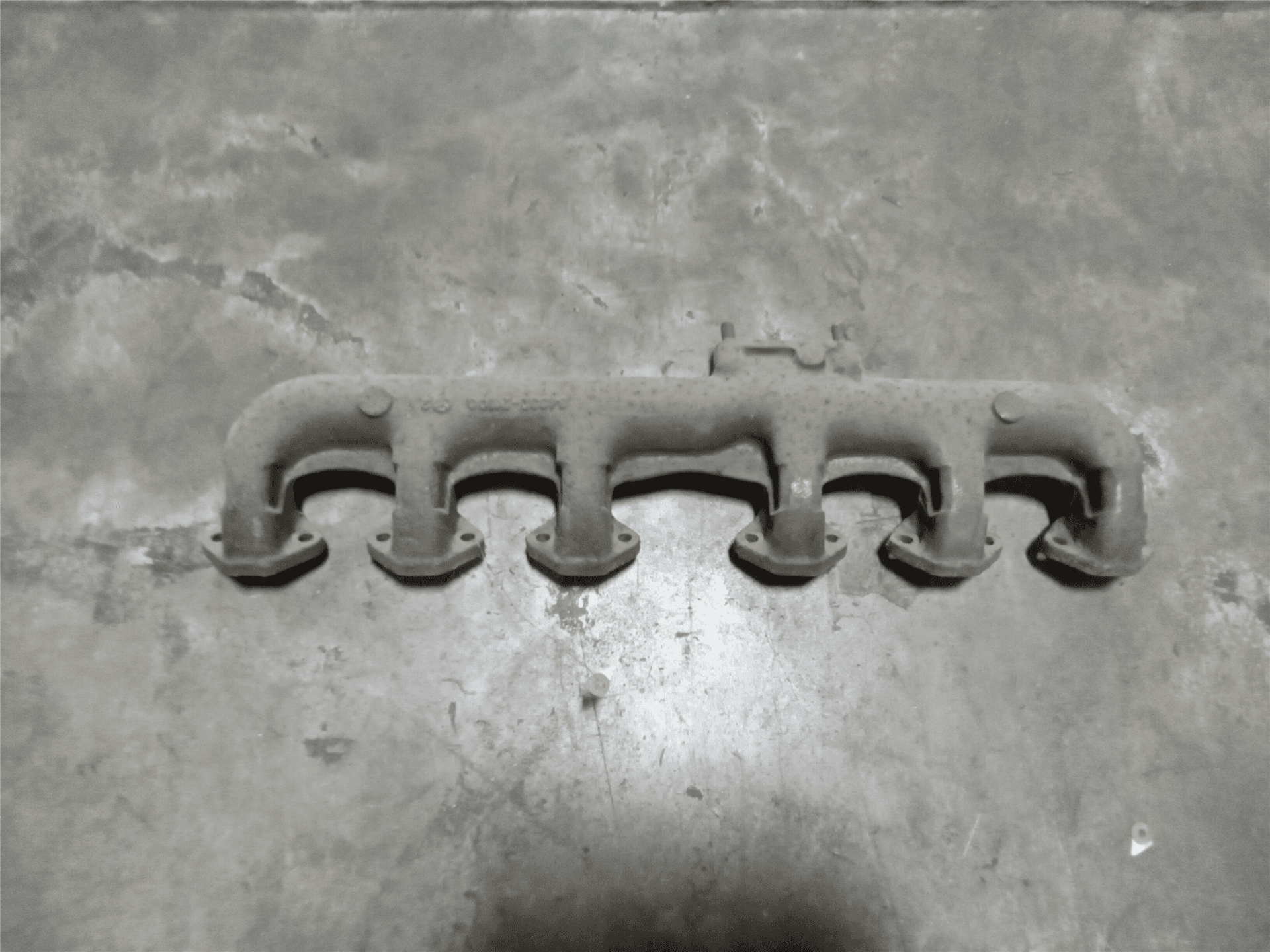 USED MANIFOLD image 1