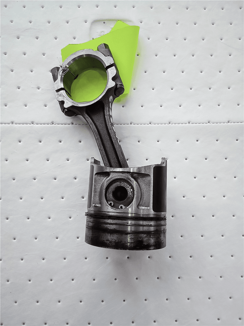 USED PISTON GP image 1