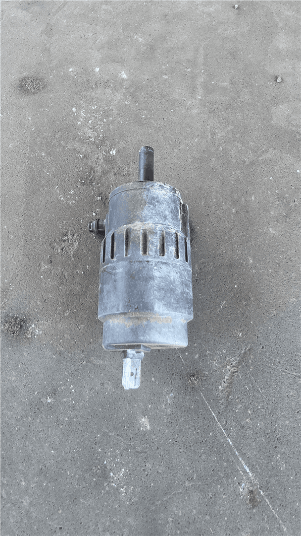 USED WASHER PUMP image 1