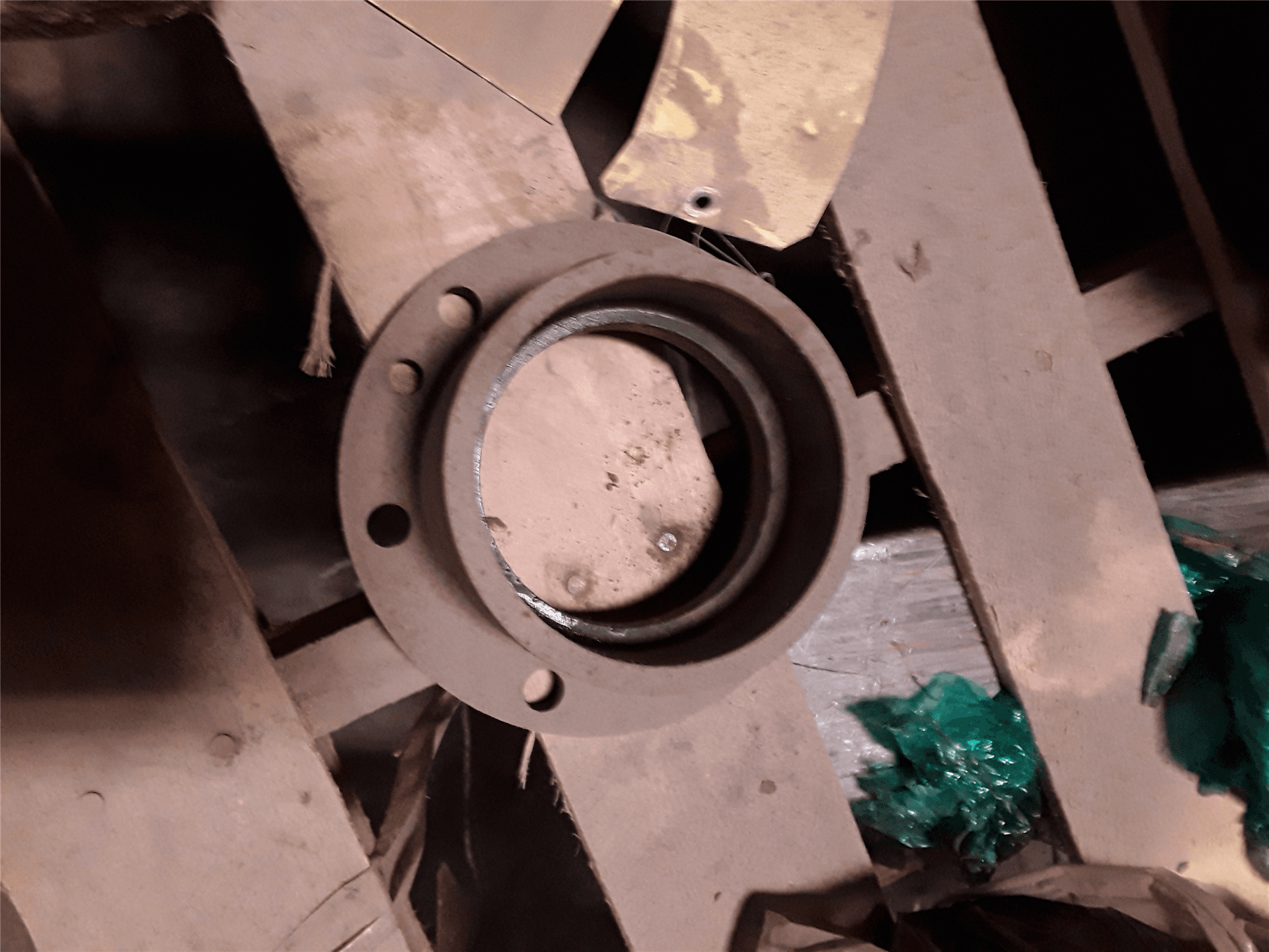 RETAINER image 1