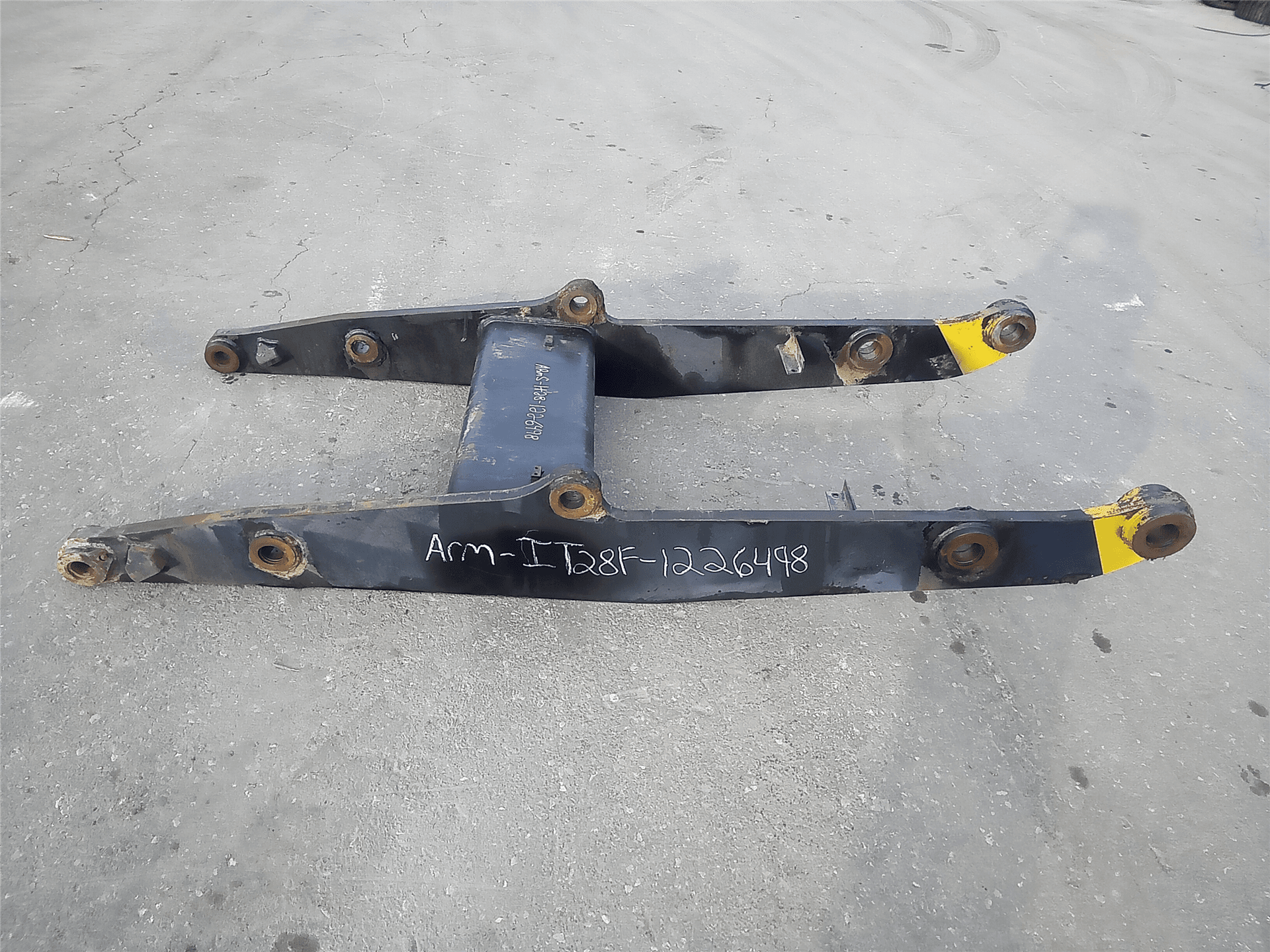USED LIFT ARM image 1
