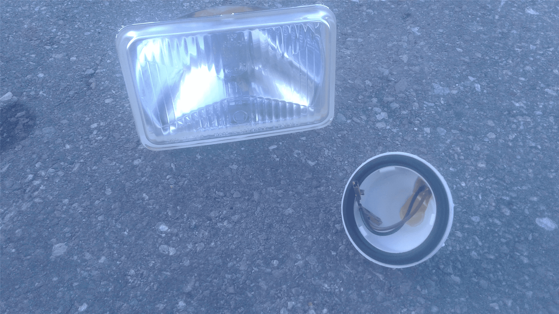 NEW HEADLIGHT INSE image 1