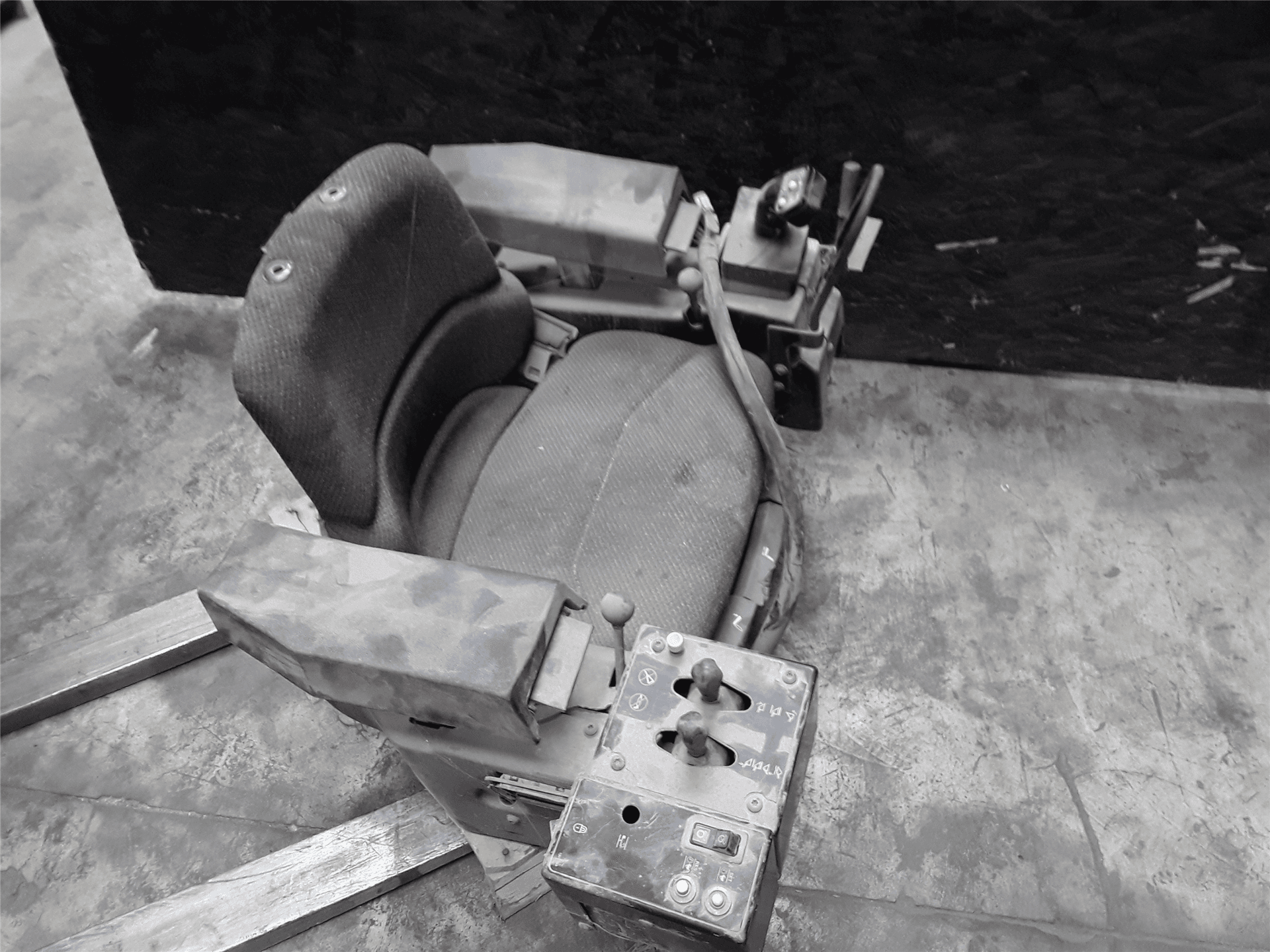 USED SEAT WITH CON image 1