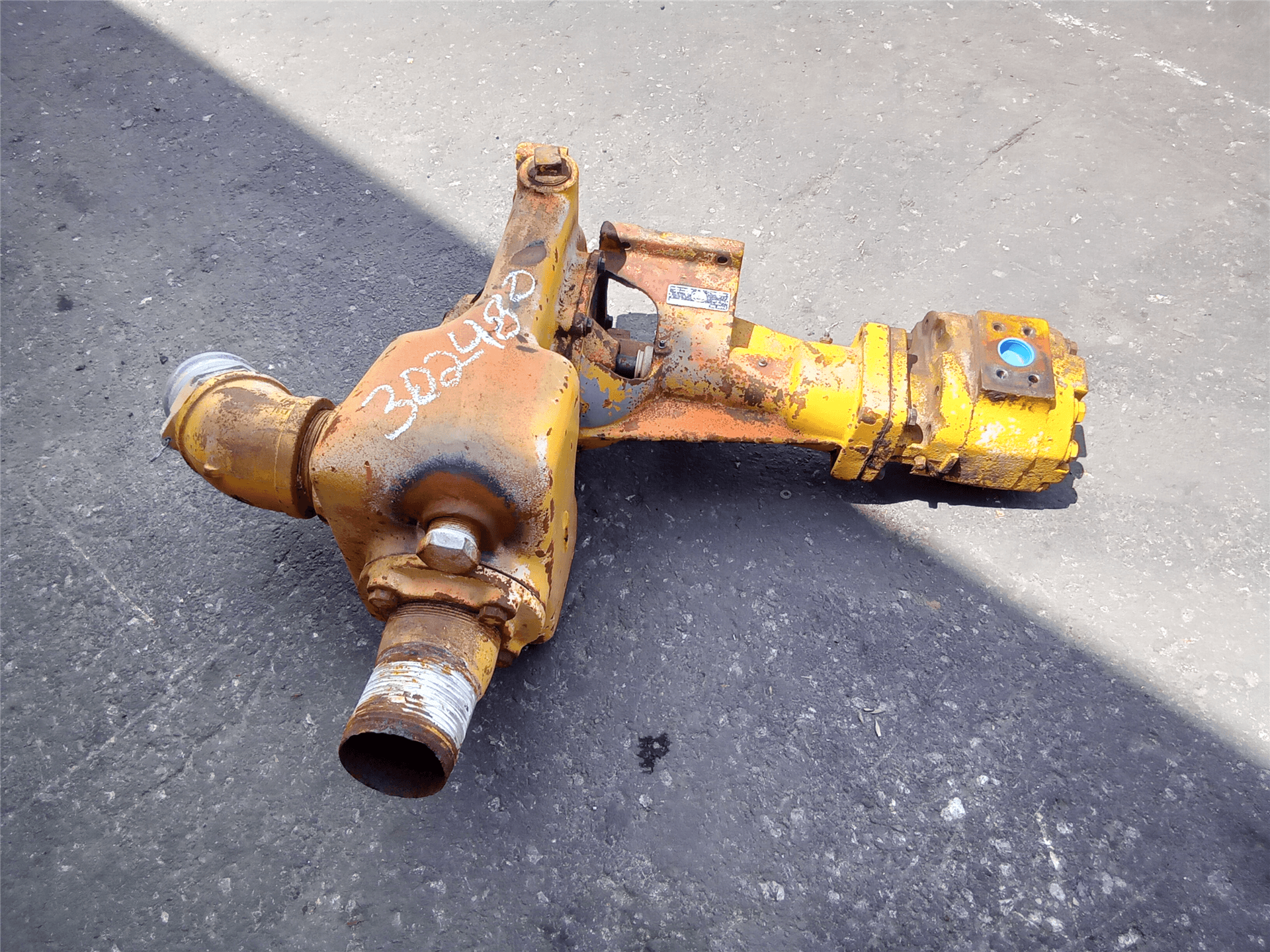 USED WATER PUMP image 1