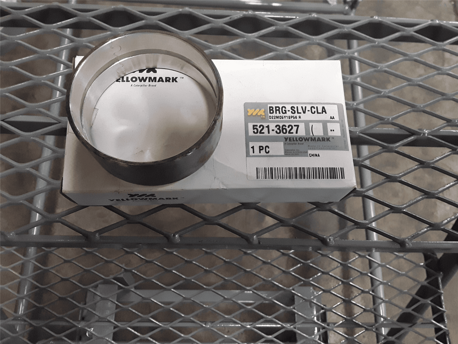 NEW OE CAT BRG-SLV image 1