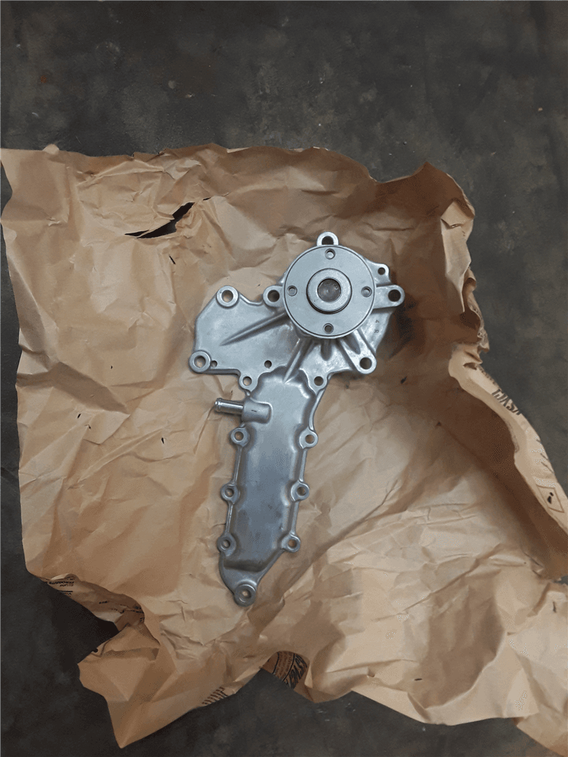 NEW WATER PUMP KUB image 1