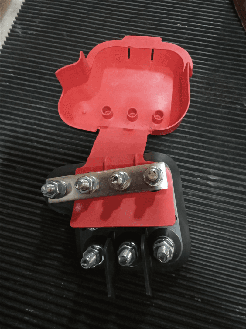 NEW FUSE HOLDER image 1