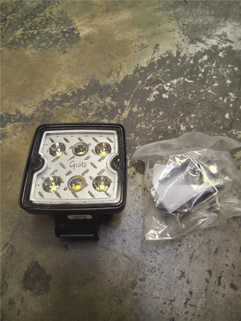 NEW FORWARD LIGHTI image 1