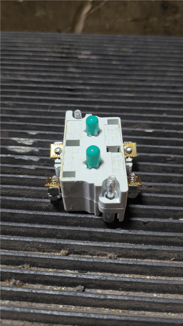 NEW CONTACT BLOCK image 1