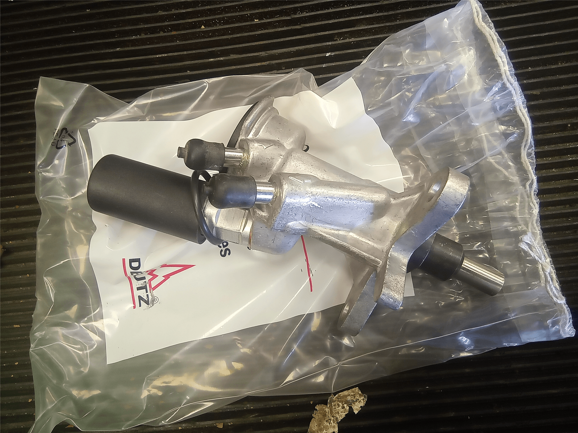 FUEL PUMP image 1