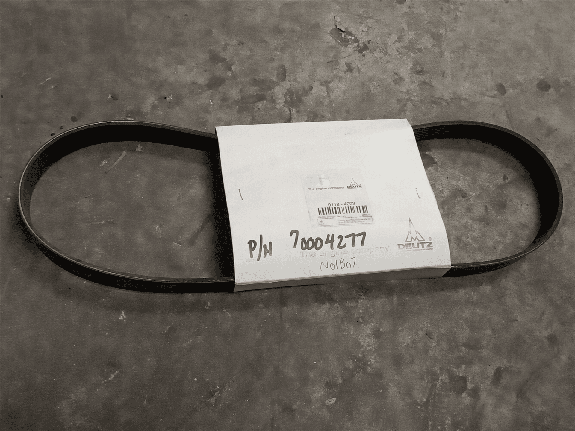NEW V BELT RIBBED image 1
