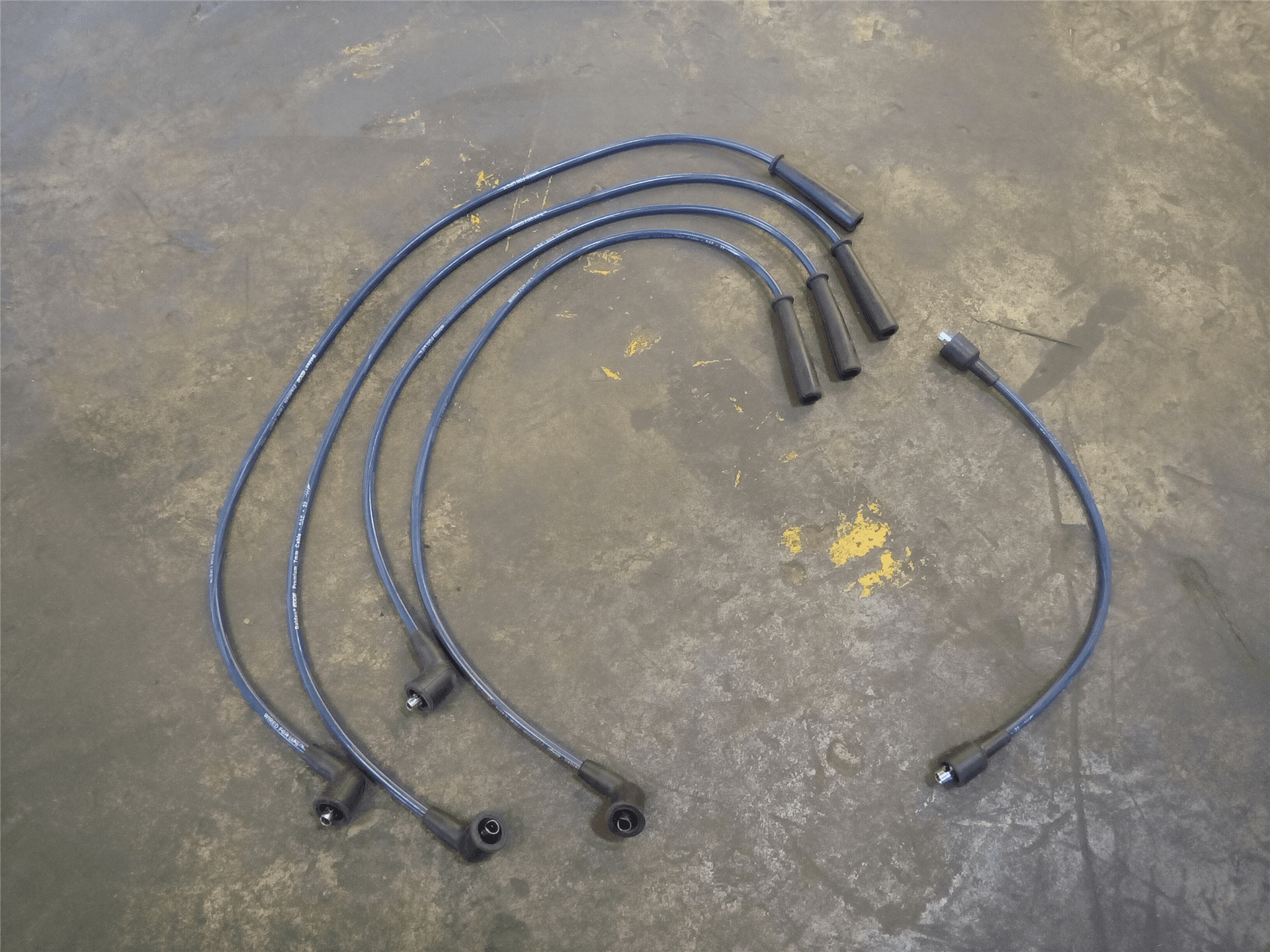 NEW SPARKPLUG WIRE image 1