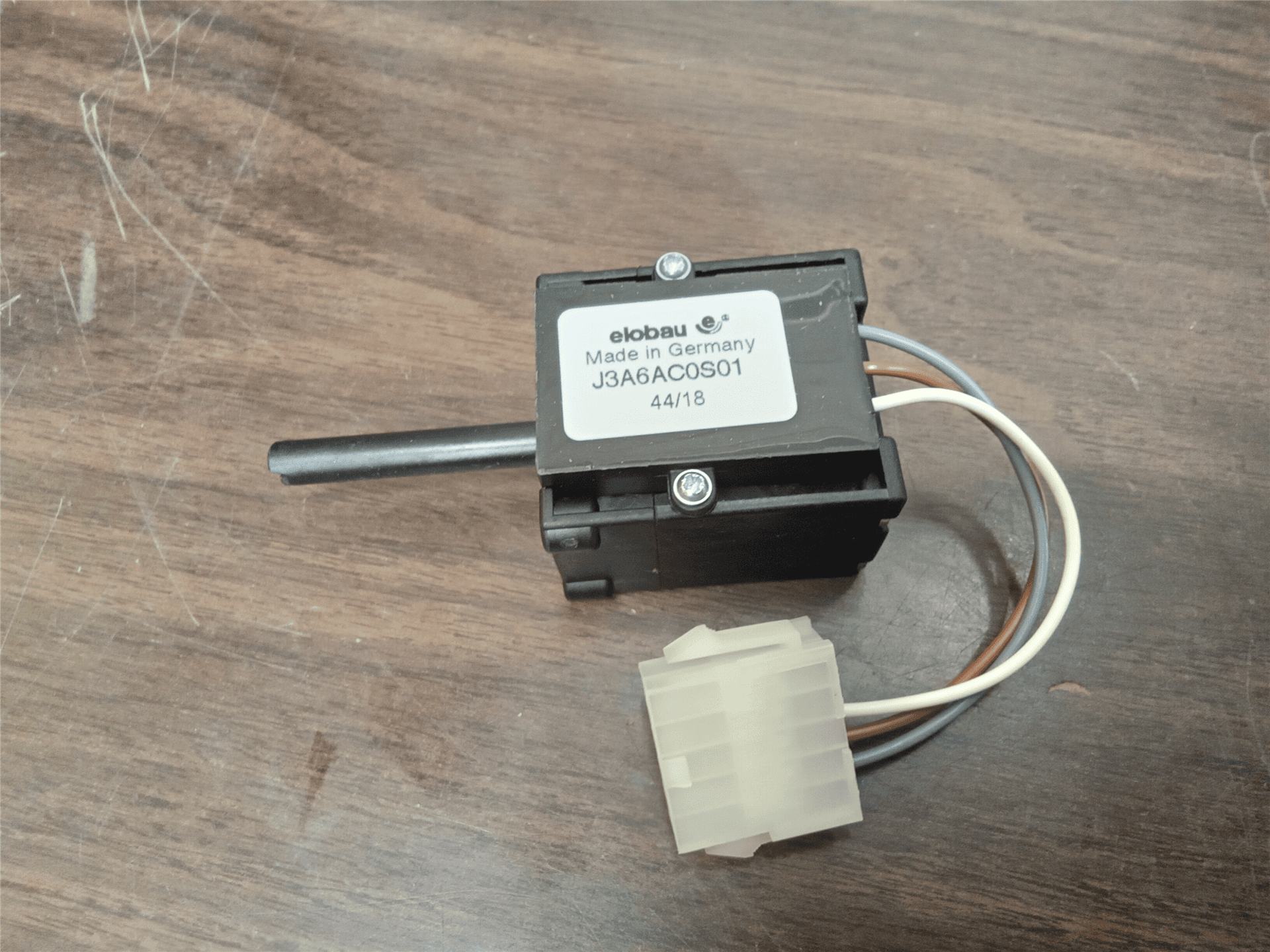 NEW CONTROL OPERAT image