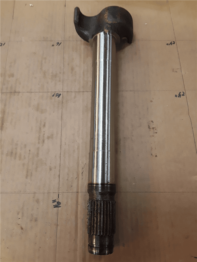 NEW CAMSHAFT RH image 1