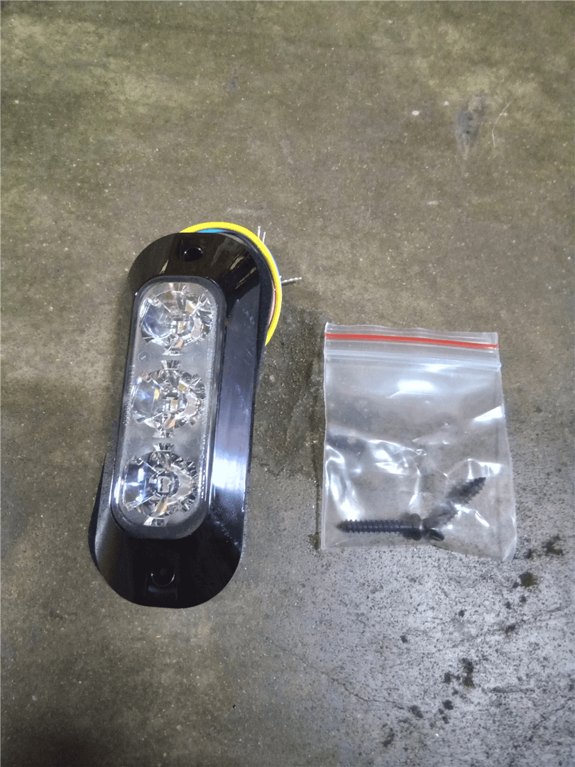 NEW 3 LED DIRECTIO image 1