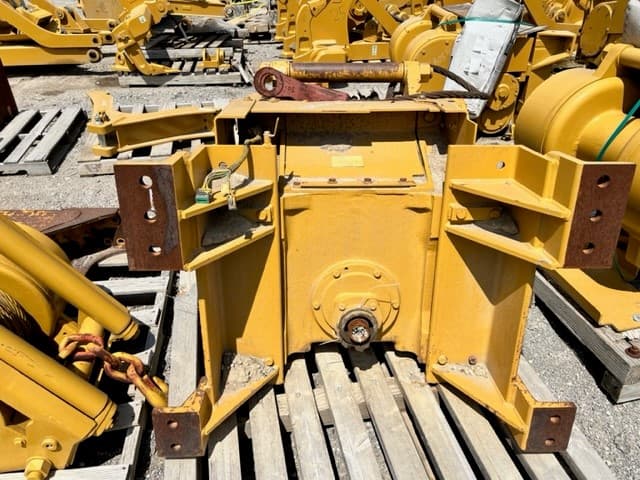 CAT D6T WINCH  BLH image