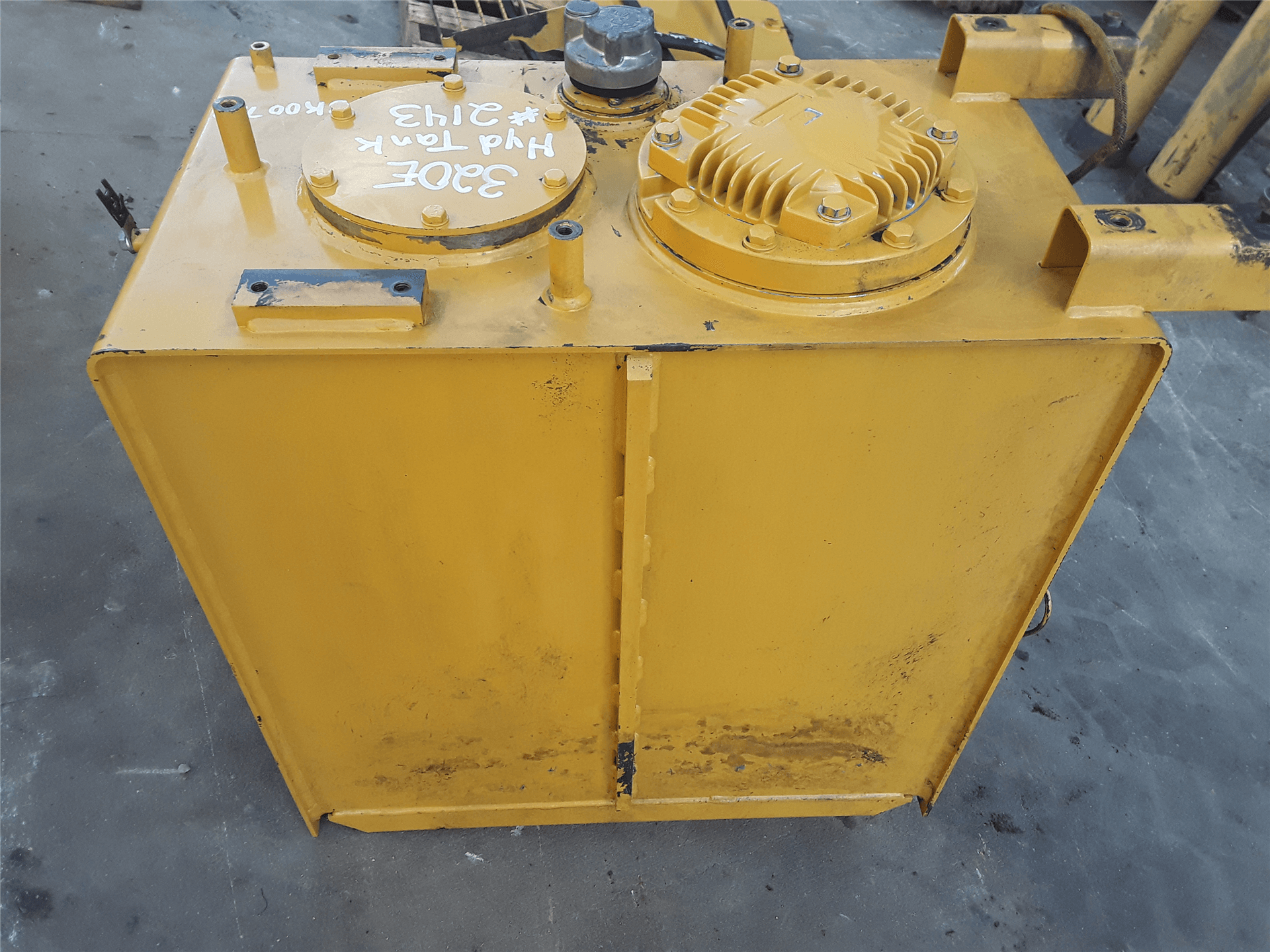 USED TANK FILTER G image 1
