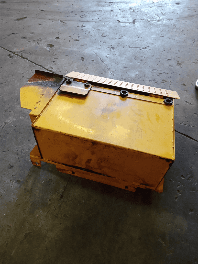 USED STORAGE BOX image 2