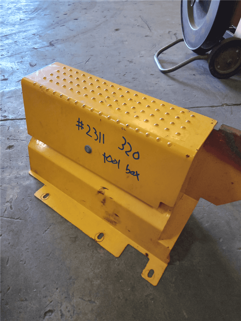 USED STORAGE BOX image 3