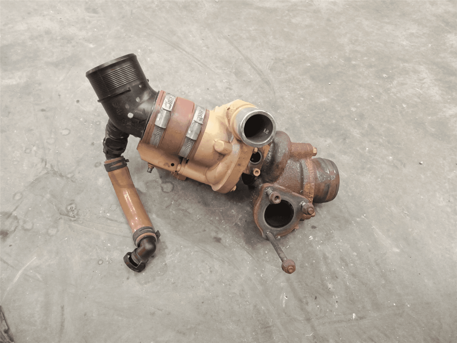 USED TURBOCHARGER image 4