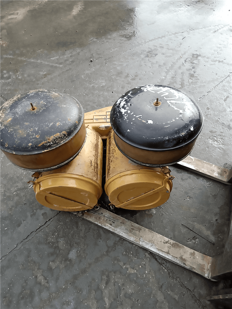 USED AIR CLEANER G image 1