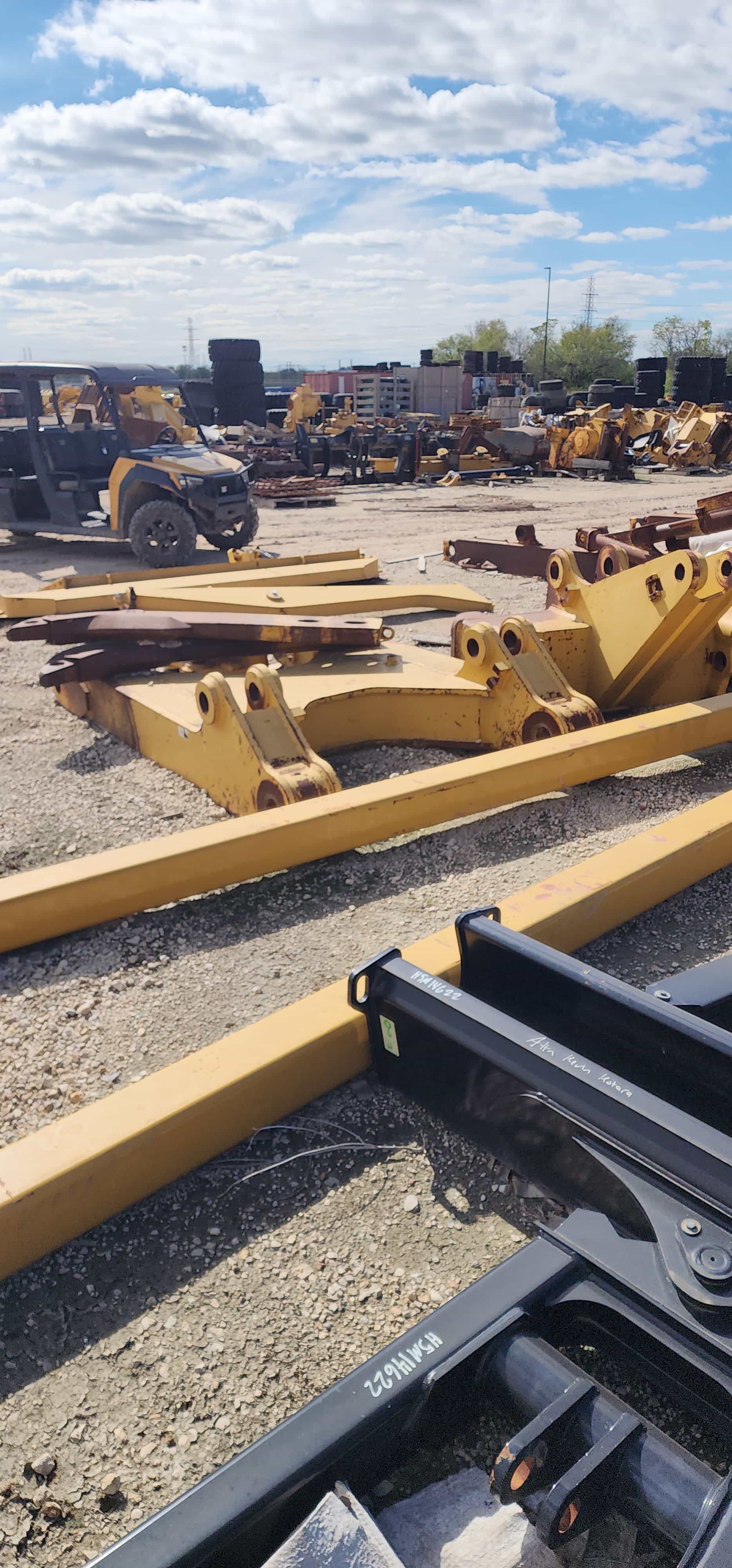USED D10R/T RIPPER W/ 2 SHANKS 2 CYLINDERS RBLT BY HOLT MQ image 12
