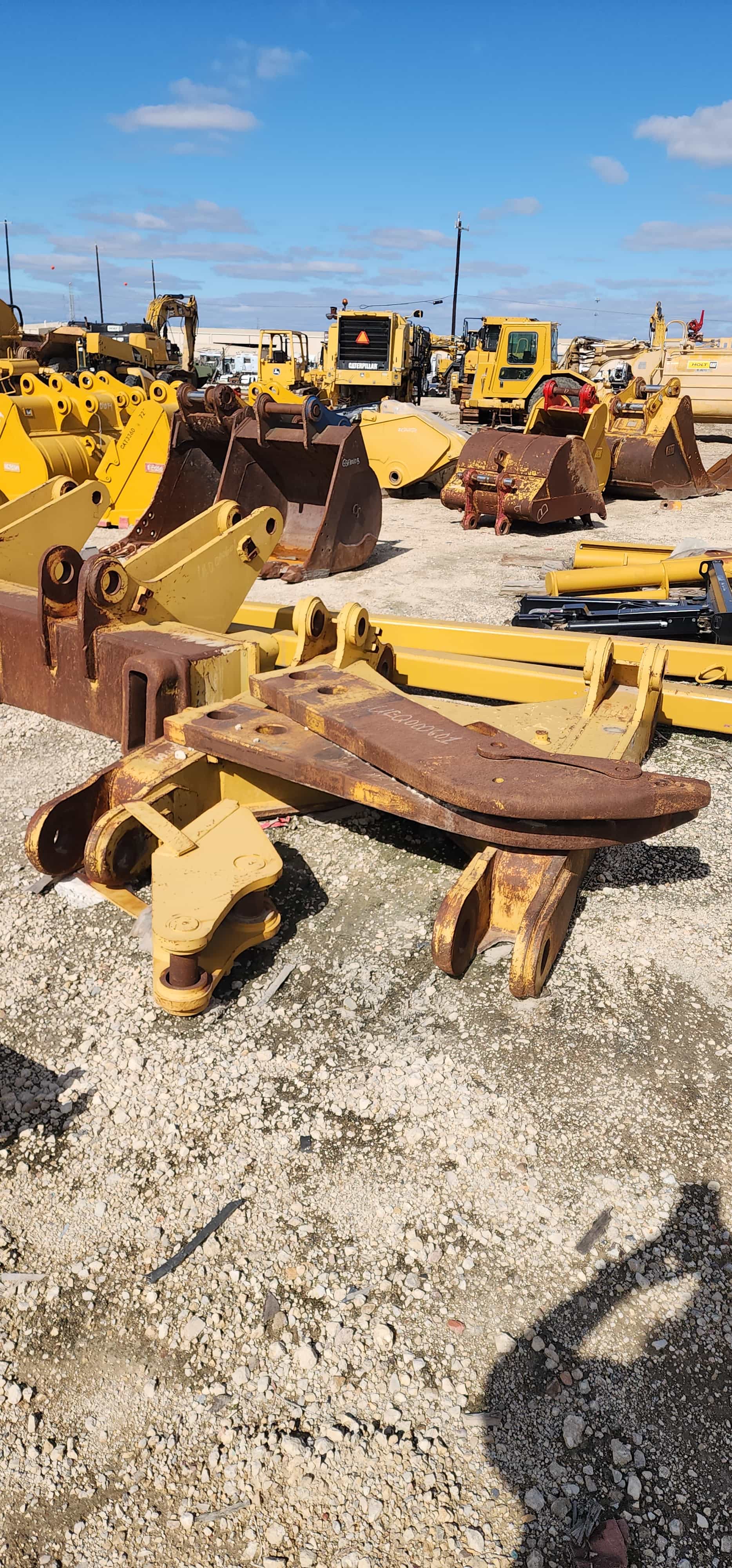 USED D10R/T RIPPER W/ 2 SHANKS 2 CYLINDERS RBLT BY HOLT MQ image 10