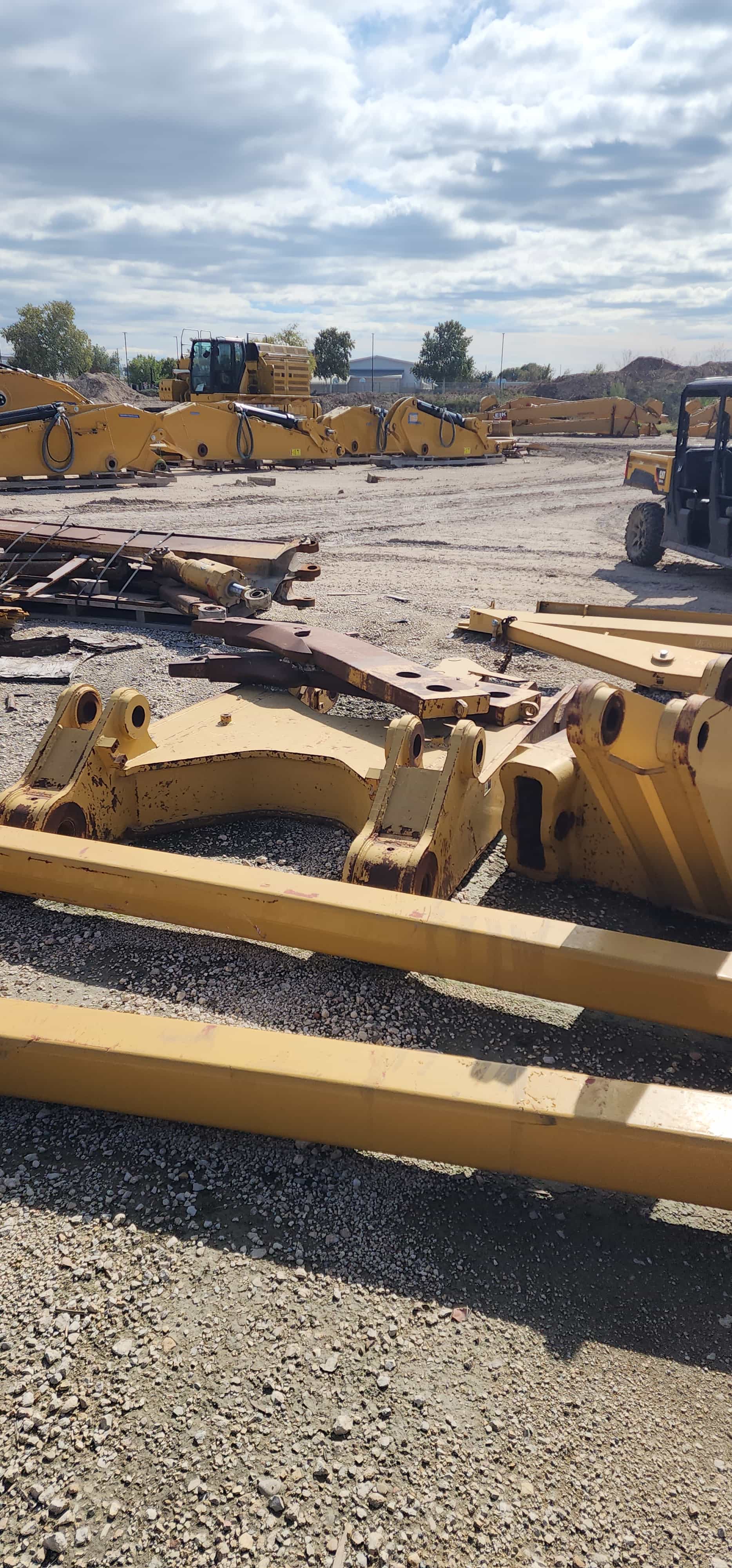 USED D10R/T RIPPER W/ 2 SHANKS 2 CYLINDERS RBLT BY HOLT MQ image 9