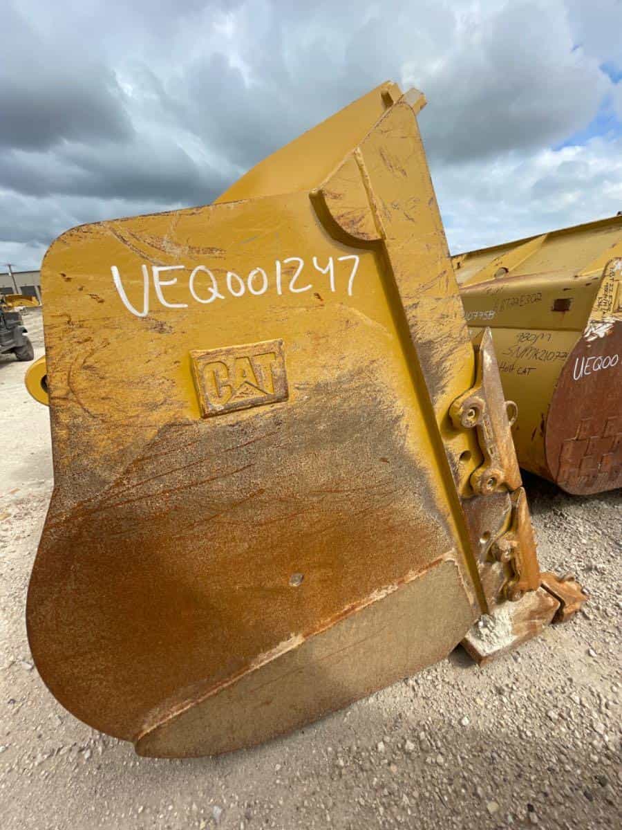 SLIGHTLY USED 988K ROCK BUCKET (323 HRS) P/N 4989992 10 YRDS MQ image 12
