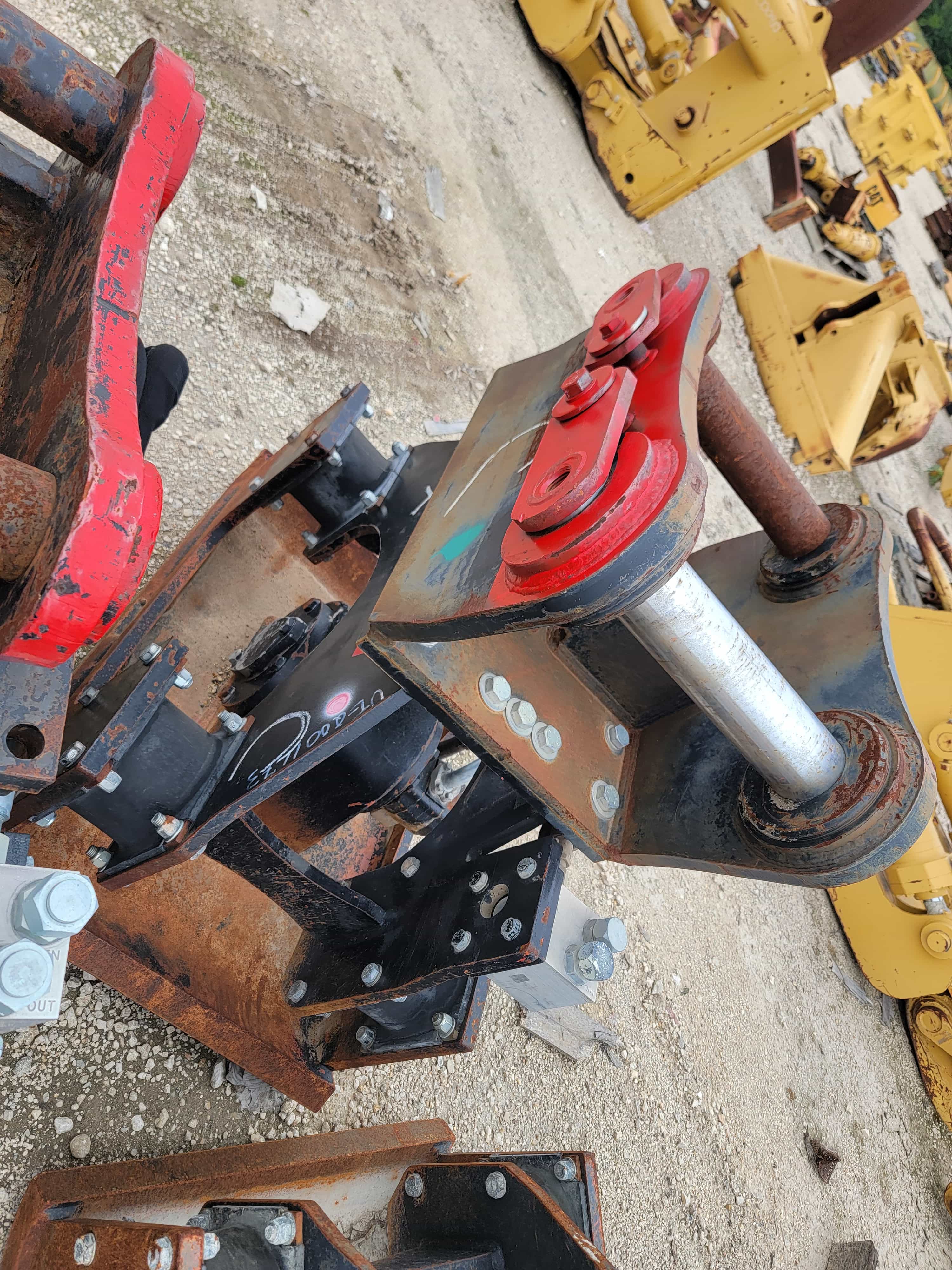 USED STANLEY BRAND VIBRATORY COMPACTOR PLATE MQ image 3