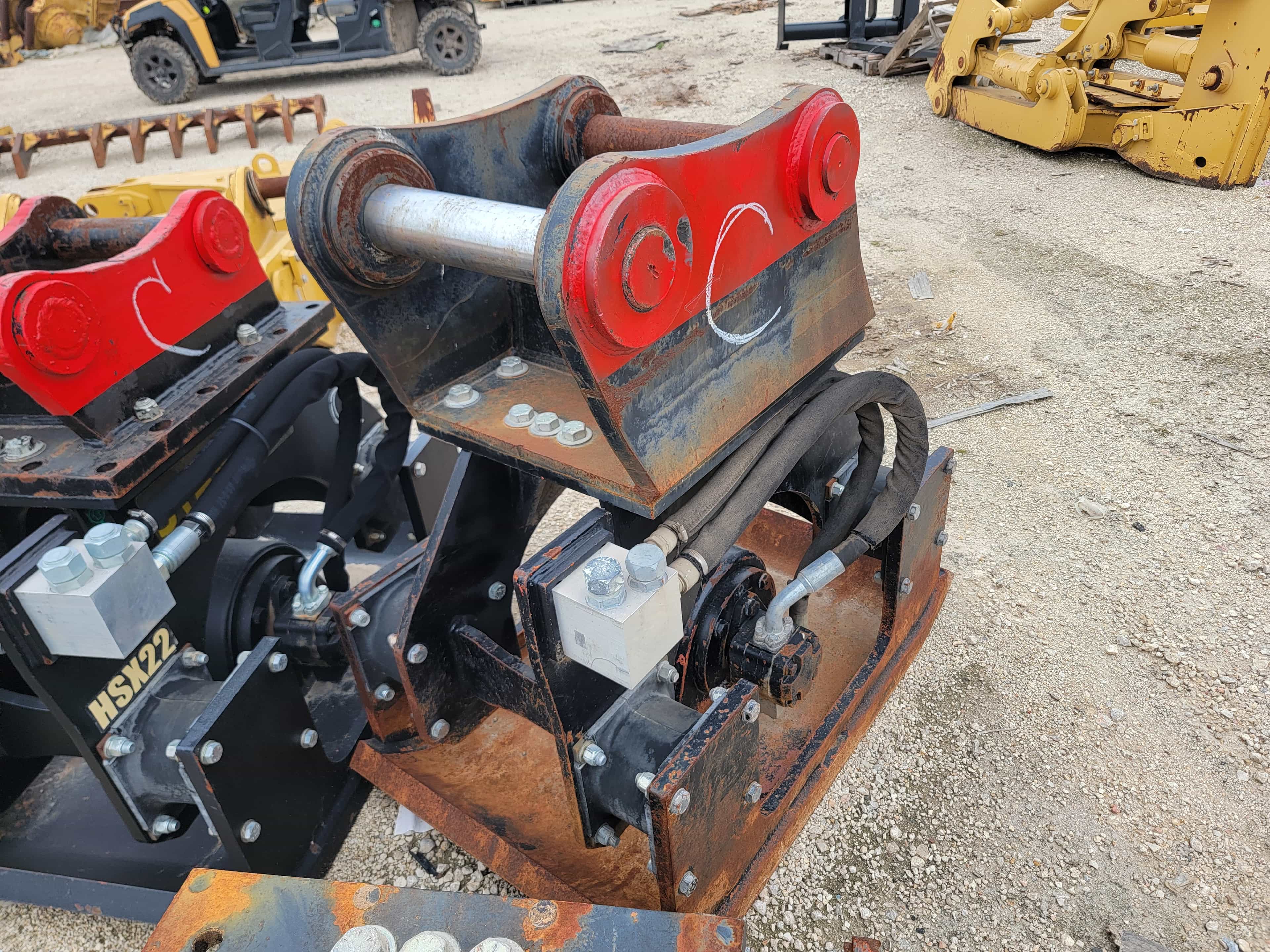 USED STANLEY BRAND VIBRATORY COMPACTOR PLATE MQ image 4
