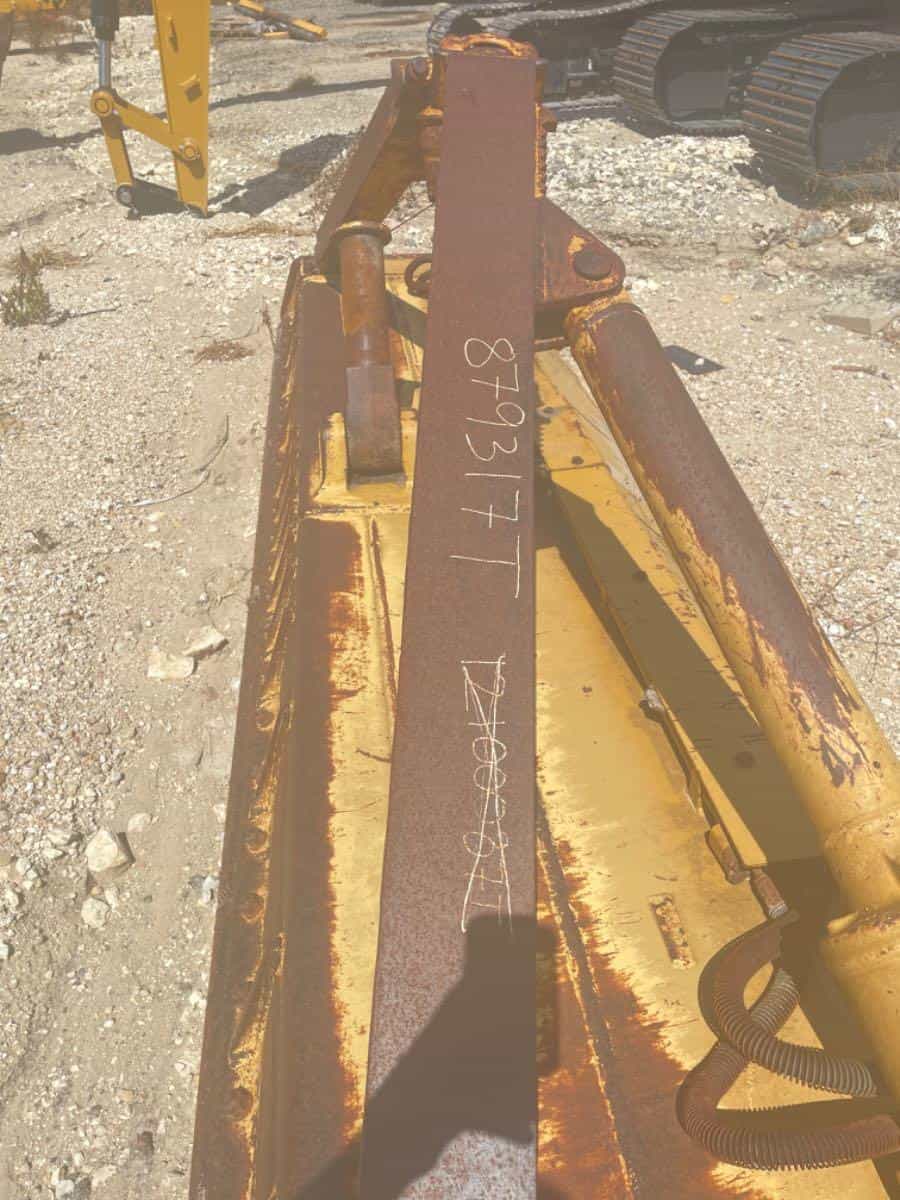 USED D6T ANGLE BLADE MQ image 7