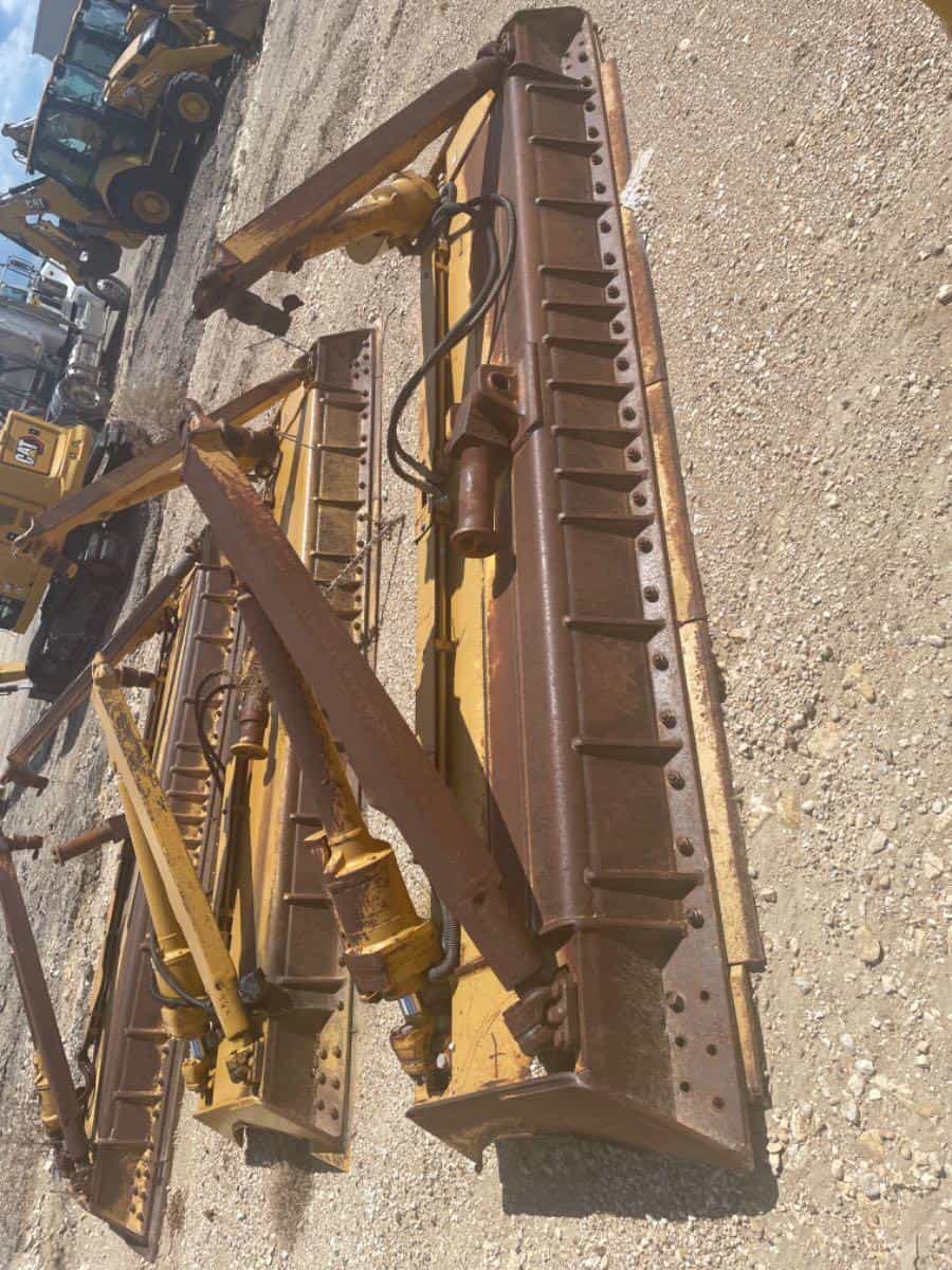 D6T XL ANGLE BLADE USED MQ image 4