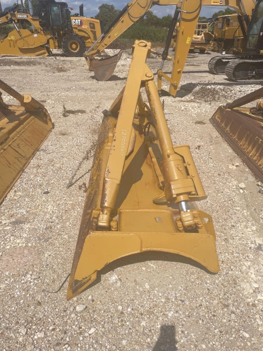 USED D6T XL ANGLE BLADE MQ image 1