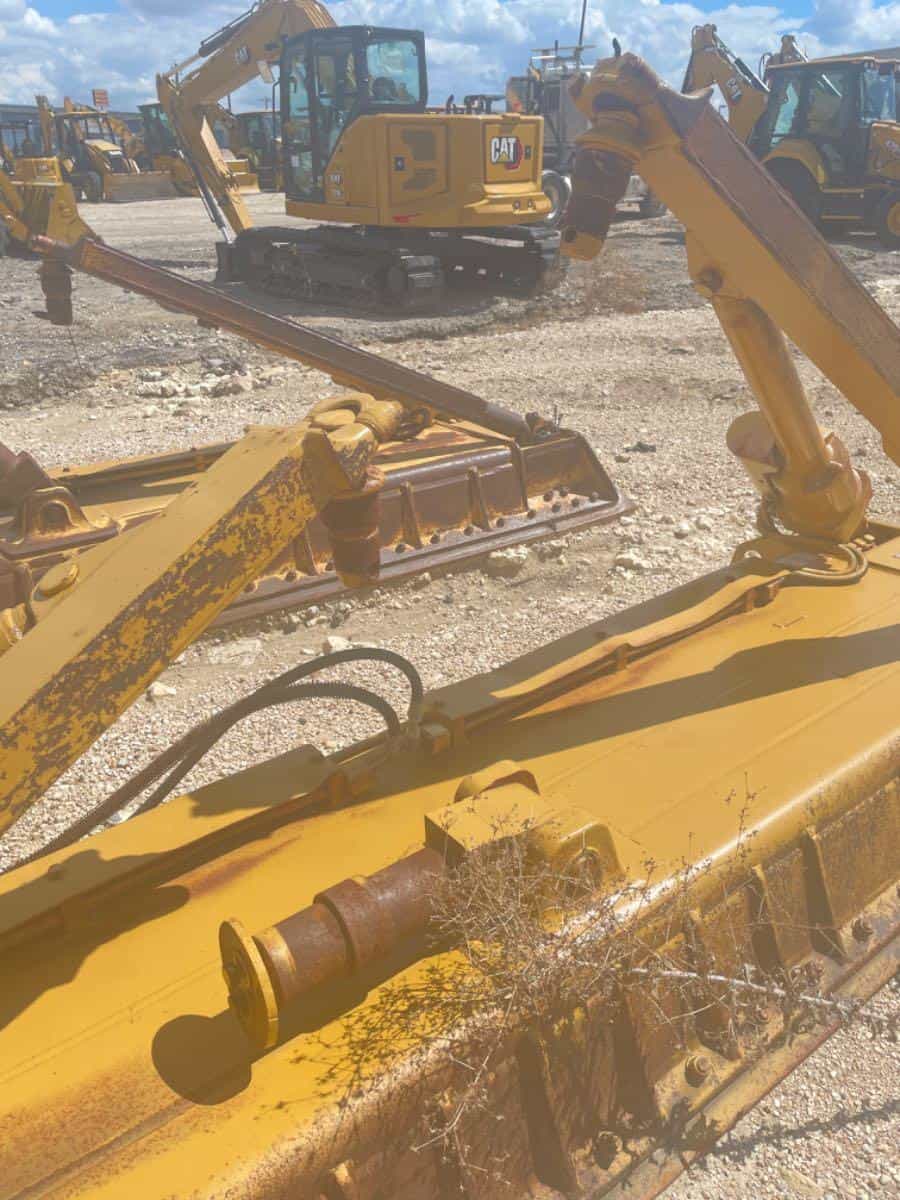 USED D6T XL ANGLE BLADE MQ image 2