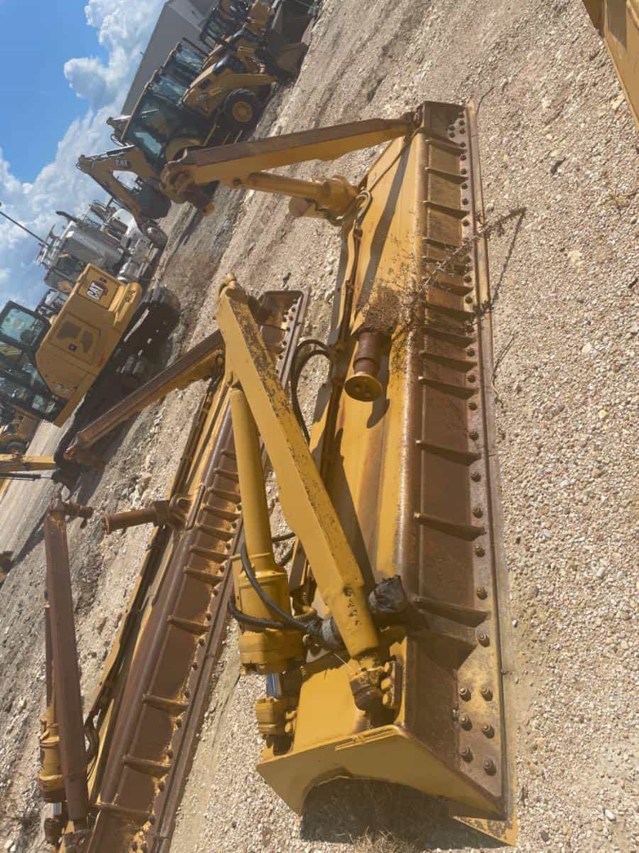 USED D6T XL ANGLE BLADE MQ image 3