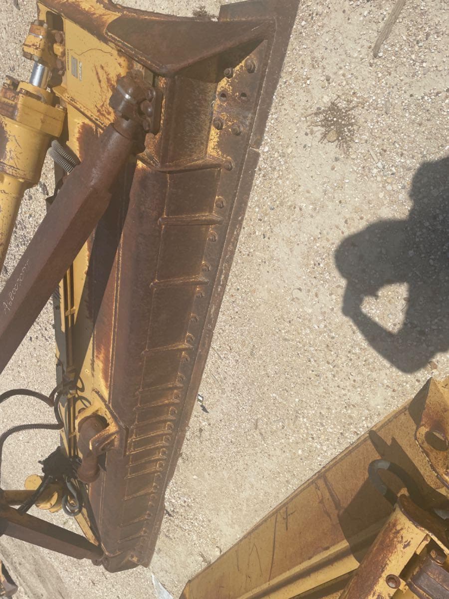 USED D6T XW ANGLE BLADE MQ image 1