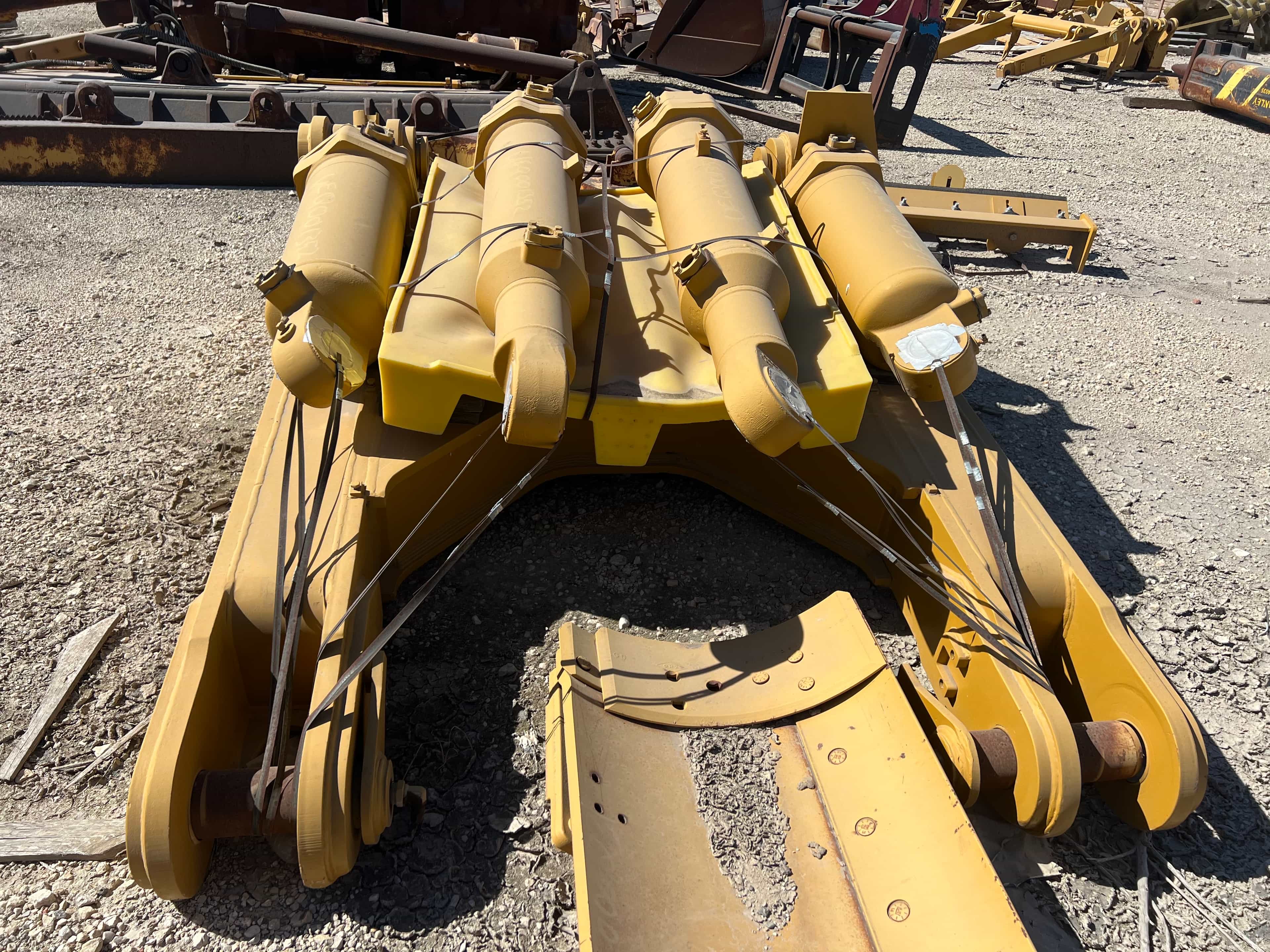USED MS RIPPER W/ 2 SHANKS MQ image 4
