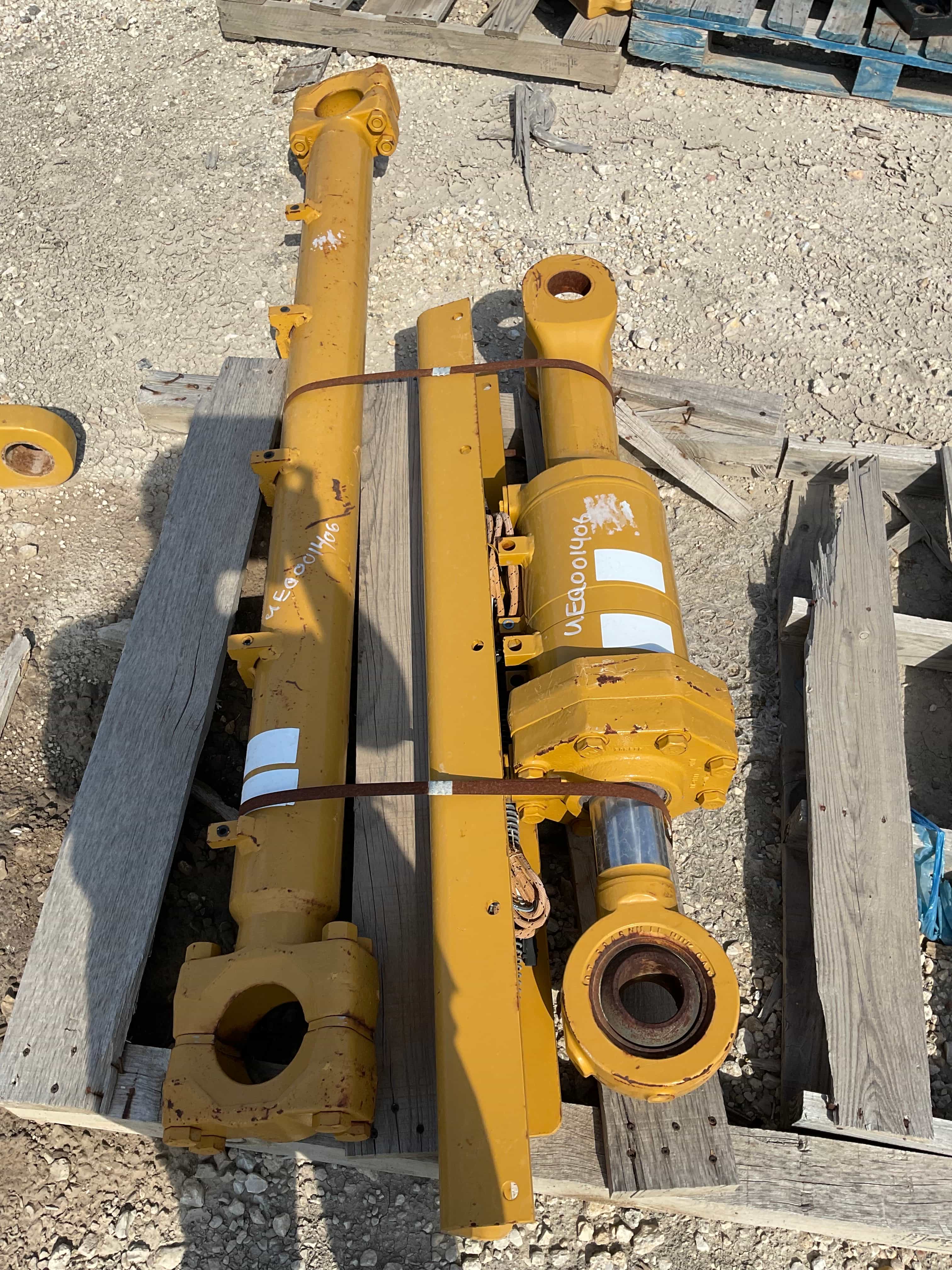 USED D8R/T CWT,3 BLADE CYLS, TAG LINK AND GUARD MQ image 3