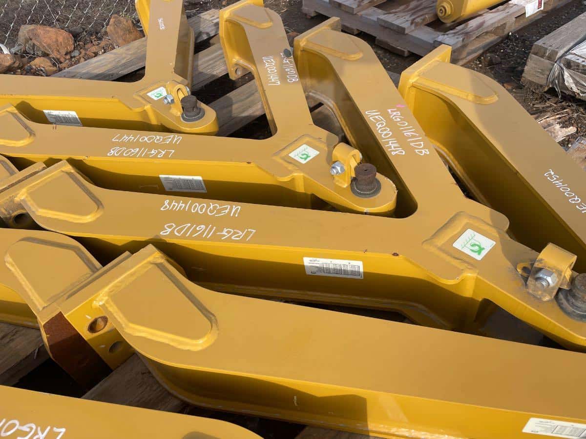 CAT D6XE DRAW BAR BLH image